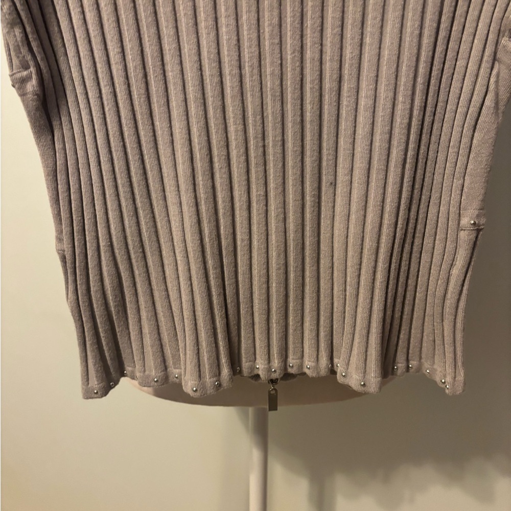 Fontana Gray Ribbed Knit Sweater - Picture 7 of 8
